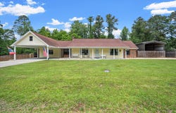 103 Oak Dr., Petal, MS 39465