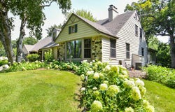 N25w30641 Ravine Ct, Pewaukee, WI 53072