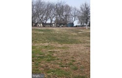 12 PHILLIP DRIVE, SALEM, NJ 08079