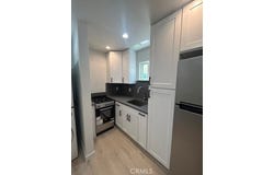 10132-B Lurline Avenue, Chatsworth, CA 91311