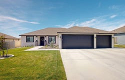 7726 Coldwater Drive, Pasco, WA 99301