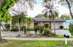 10410 SW 50th Pl, Cooper City, FL 33328