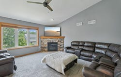 833 Ashworth Drive, Oregon, WI 53575