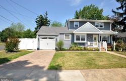 407 OAK Street, RIVERSIDE, NJ 08075