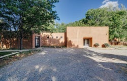 107 Morada, Taos, NM 87571