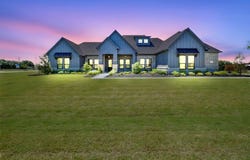 111 Muscogee Drive, Waxahachie, TX 75165