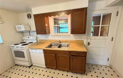 5989 Library Rd, Bethel Park, PA 15102