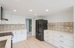 100 Fox Hollow Drive unit: 302, Mayfield Heights, OH 44124