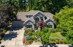 3868 Mirror Pond WAY, Eugene, OR 97408