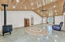 4144 Back Valley Road, Speedwell, TN 37870