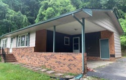 717 Front St, Richlands, VA 24641