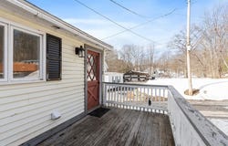7 Jackson St, Gardner, MA 01440