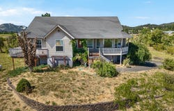 360 CAPITAL LN, Roseburg, OR 97471