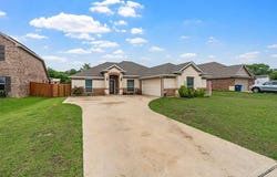 1606 Jupiter Lane, Ennis, TX 75119