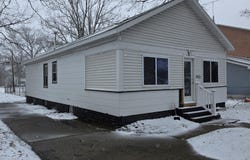 2512 Wood Street, Muskegon, MI 49444