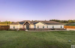 6 Lewis Ln, Texarkana, TX 75501
