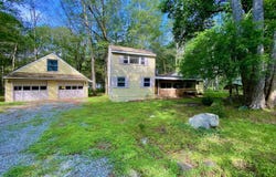 20 Yellow Feather Path, Gouldsboro, PA 18424