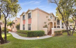 11890 NW 11th St, Pembroke Pines, FL 33026