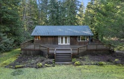20480 E LOLO PASS RD, Rhododendron, OR 97049