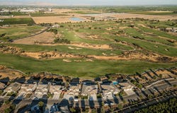 400 Ridge Creek Estates Way, Dinuba, CA 93618