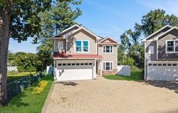 87 Fulton St, Keyport Boro, NJ 07735-1907