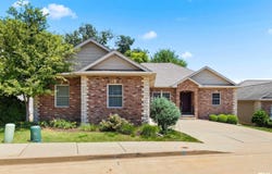 2627 W Lake Pointe Terrace, Peoria, IL 61614