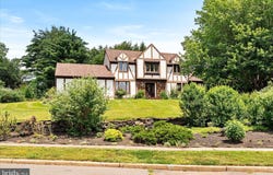 1 PARDEE PLACE, EWING, NJ 08628