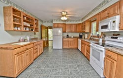 74 Center Avenue, Mount Pocono, PA 18344