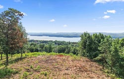 423 Keene Point Drive, Grant, AL 35747