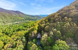 821 Summit Drive, Maggie Valley, NC 28751