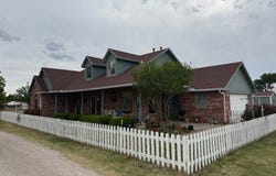 58301  S County Road 208, Vici, OK 73859