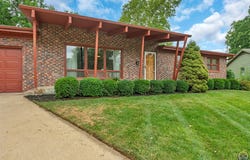 1921 SW Damon CT, Topeka, KS 66611