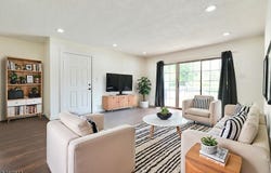 33 Rachel Ct, Franklin Twp., NJ 08823-1542