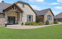 577 Hidden Lakes Boulevard, Gunter, TX 75058
