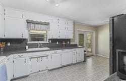929 CRESTVIEW LANE, ADAMSVILLE, AL 35005