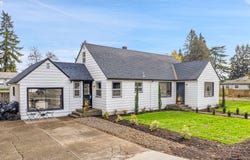 574 S Ivy St, Canby, OR 97013