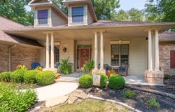 1110 Grand Oak Drive, Carbondale, IL 62901