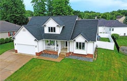 2304 Bianca Lane, Cortland, OH 44410