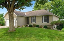 4209 SW Washington Drive, Blue Springs, MO 64014
