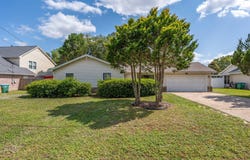 4 Holly Road, Crestview, FL 32539