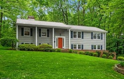 5 Persimmon Way, Springfield Twp., NJ 07081-3605