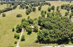 66 Sunset Lane, Iberia, MO 65486