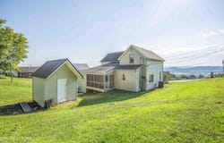 509 W 3rd Ave, Lenoir City, TN 37771