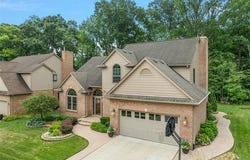 691 Lake Ridge Road, Rochester Hills, MI 48307