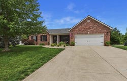 215 Bristol Drive, Troy, IL 62294