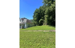 311 E Davidson Avenue, Chaffee, MO 63740