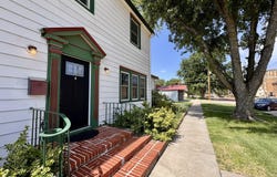102 W Lyon, Lyons, KS 67554