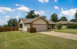 3108 W Broadmoor Street, Springfield, MO 65807