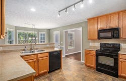 673 Country Grove Lane, Auburn, GA 30011