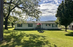 1552 Roberts Ridge Road, Kissee Mills, MO 65680